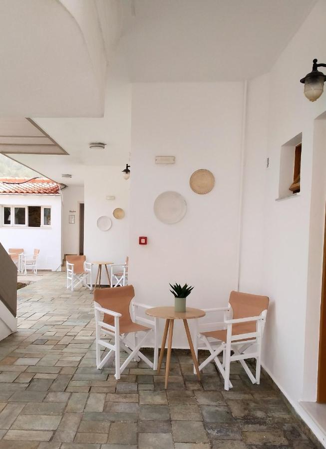 Idomeneas Apartments Сугия Екстериор снимка