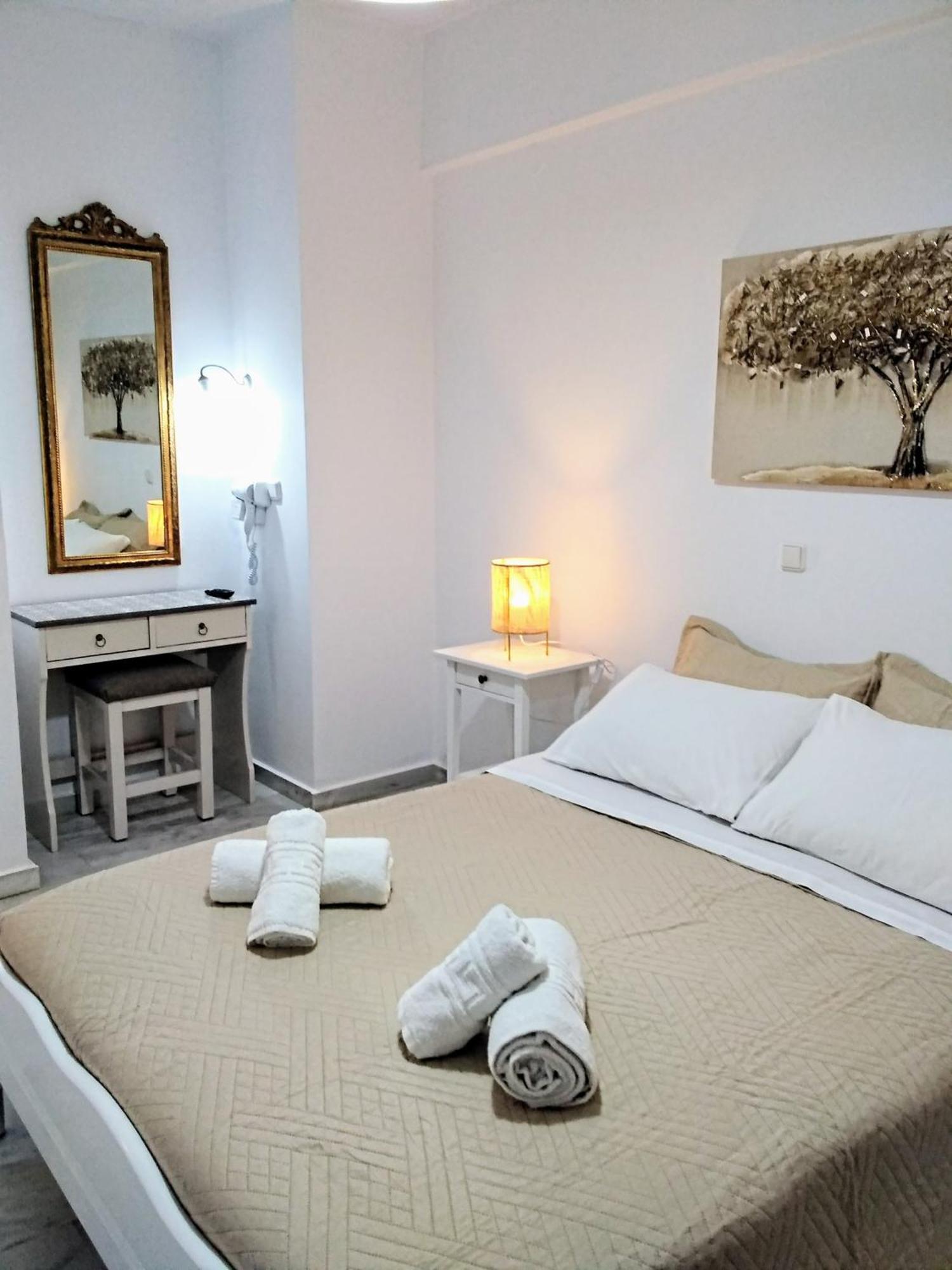 Idomeneas Apartments Сугия Екстериор снимка