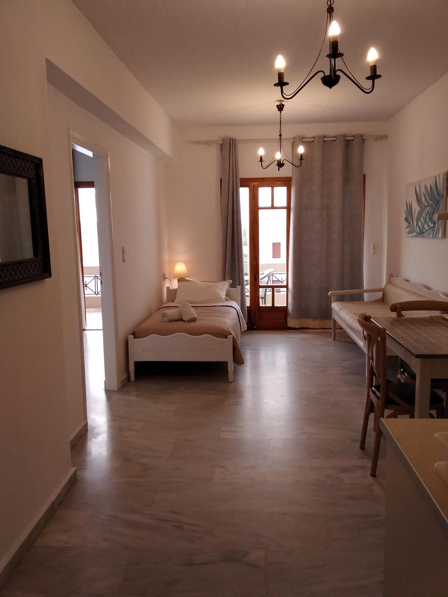 Idomeneas Apartments Сугия Стая снимка